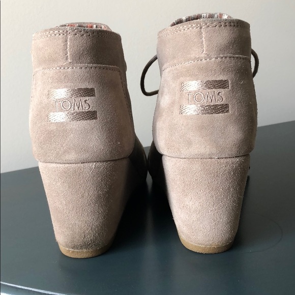 Toms Taupe Wedge Bootie Size 8 - Picture 4 of 6